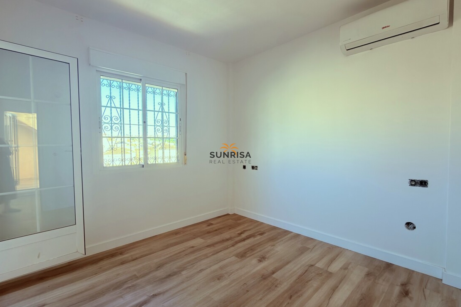 Resale - Semi-detached house - Orihuela Costa