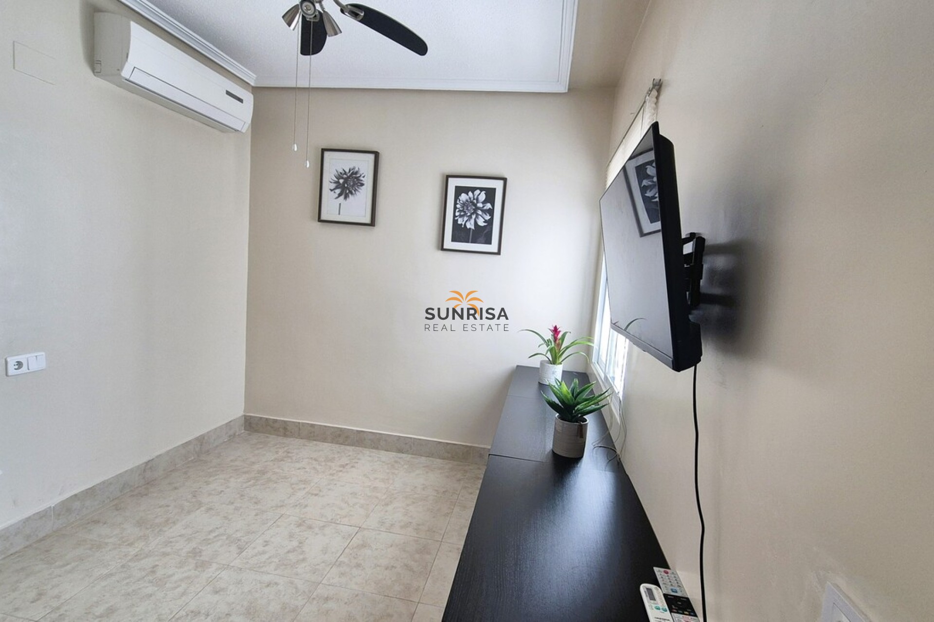 Resale - Semi-detached house - Orihuela Costa