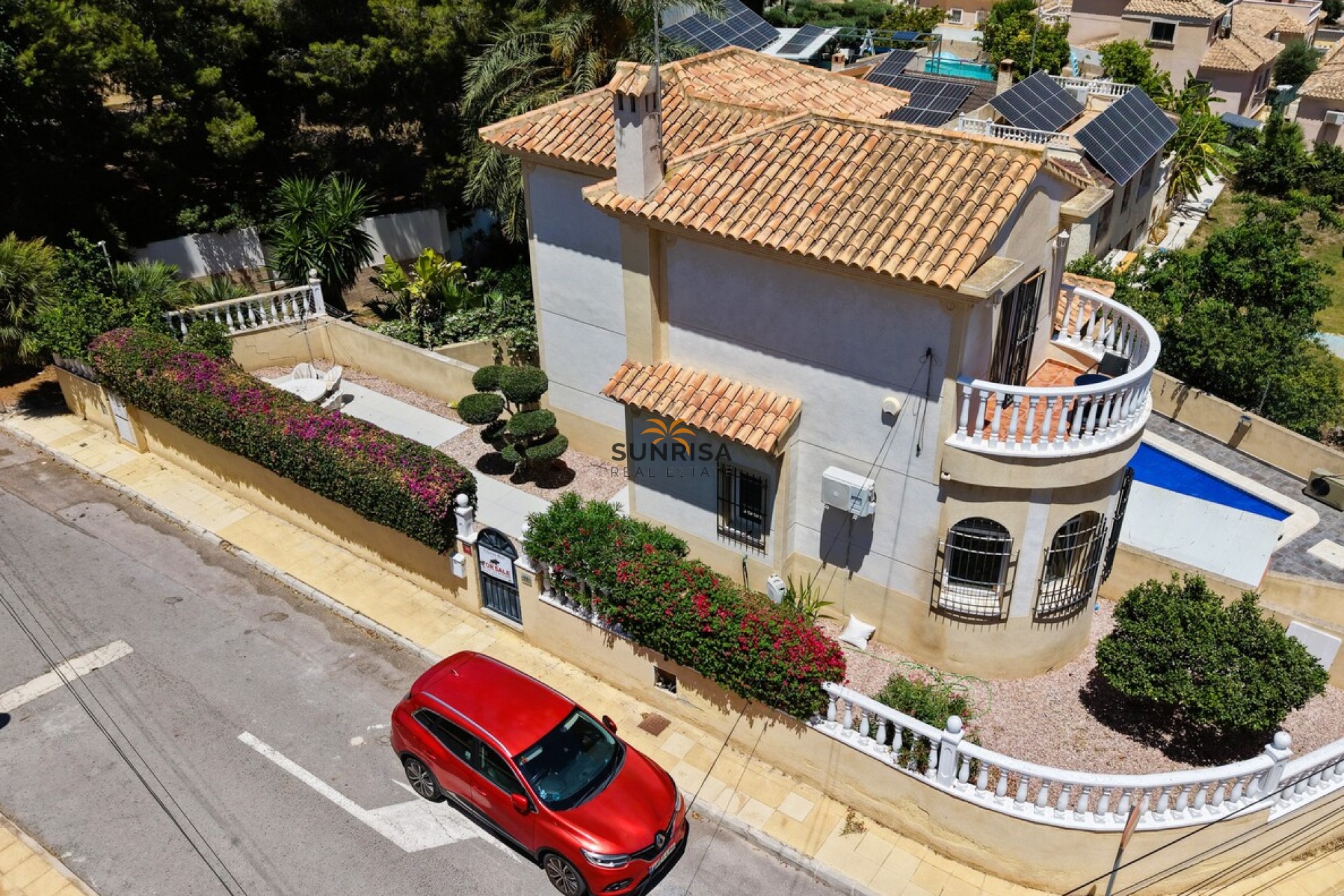 Resale - Villa - Orihuela Costa