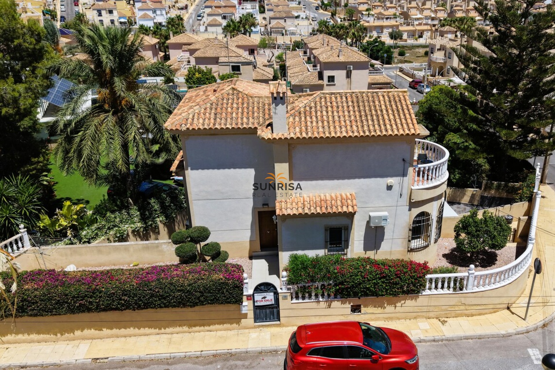 Resale - Villa - Orihuela Costa