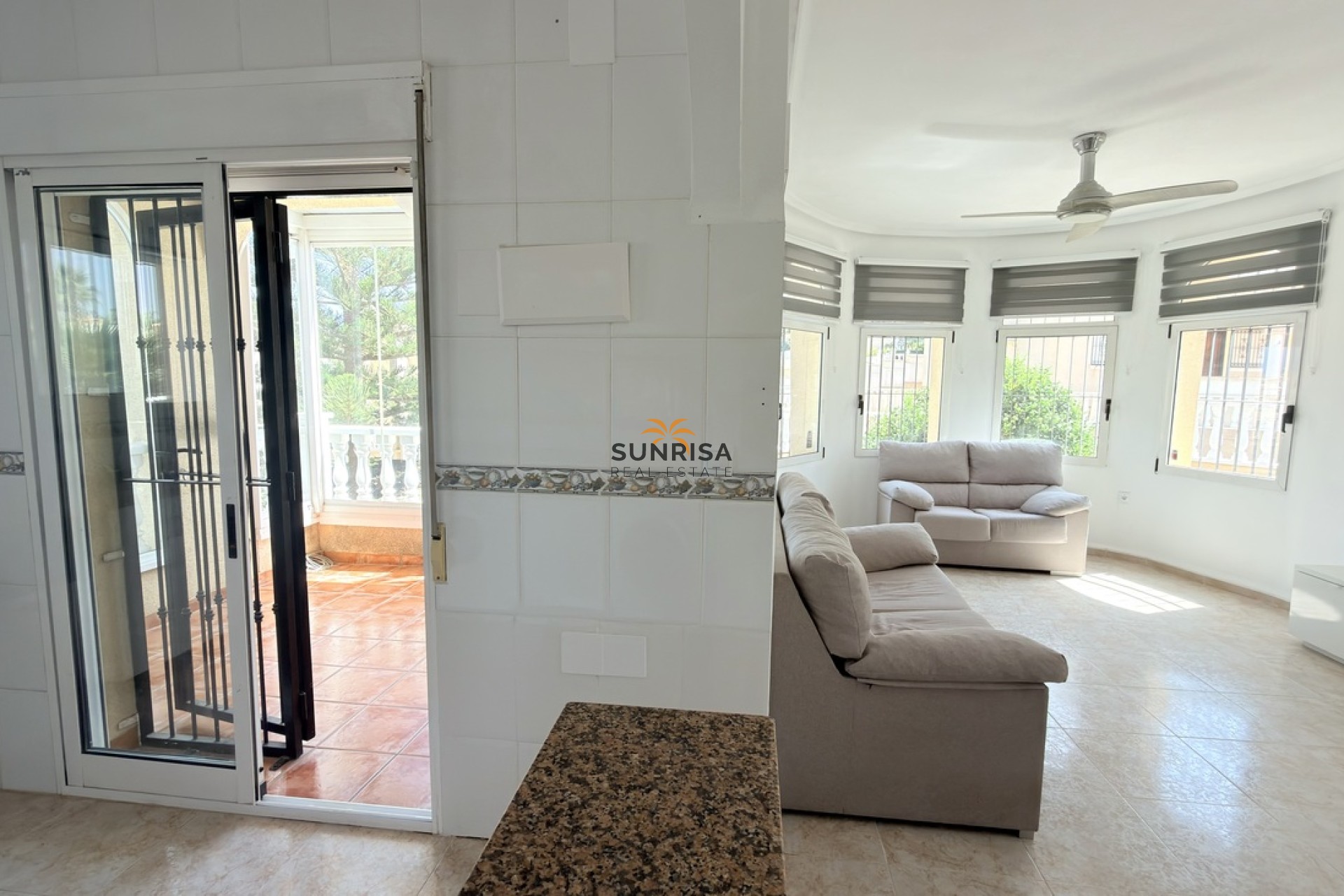 Resale - Villa - Orihuela Costa