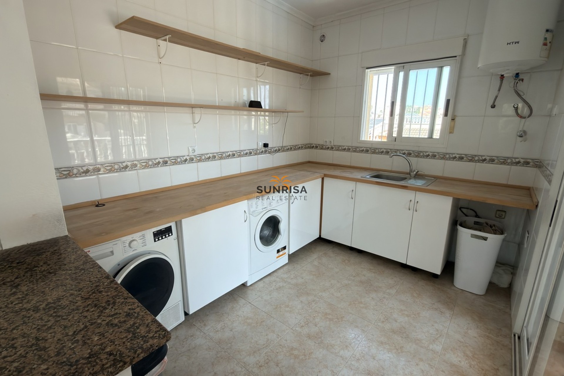 Resale - Villa - Orihuela Costa