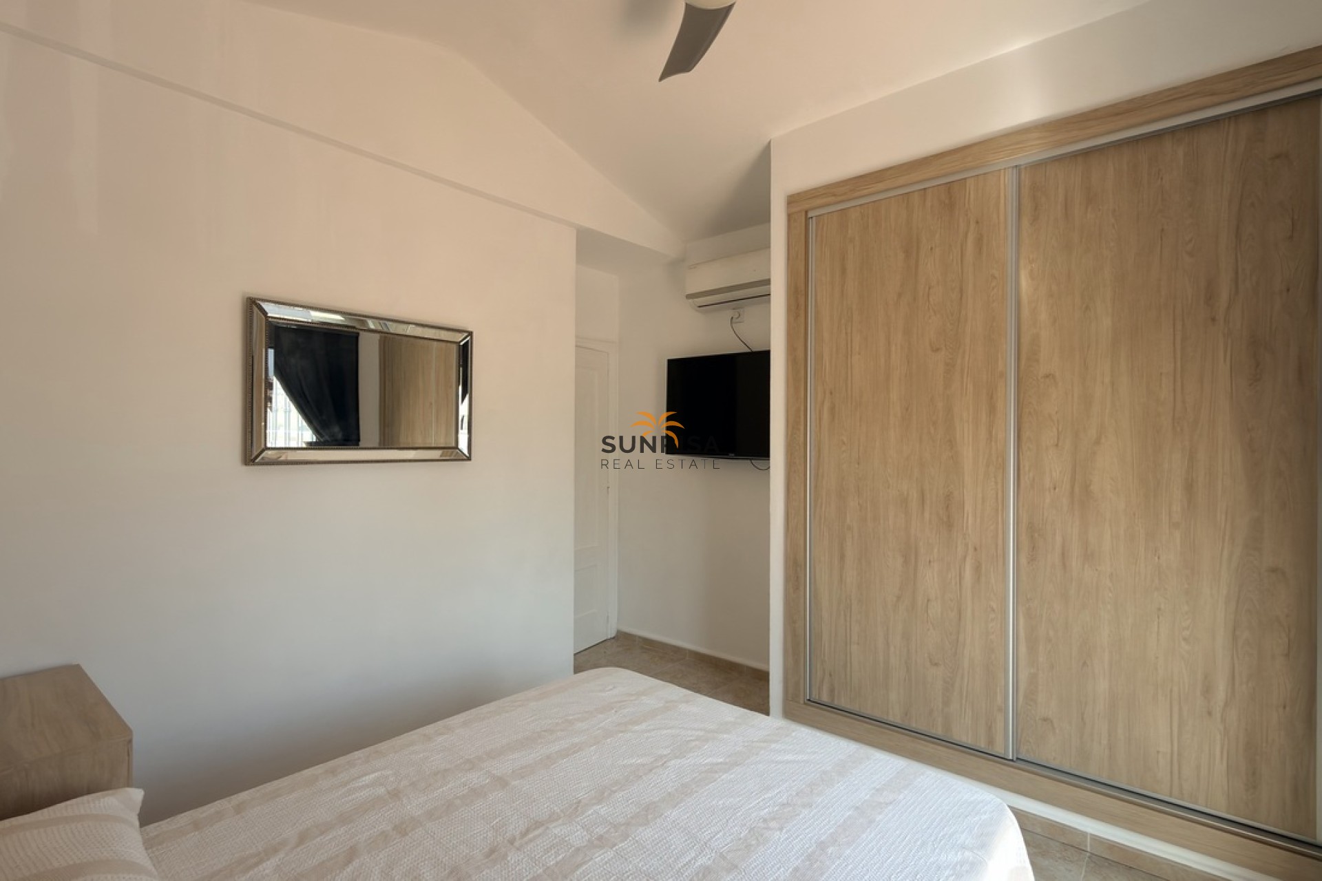 Resale - Villa - Orihuela Costa