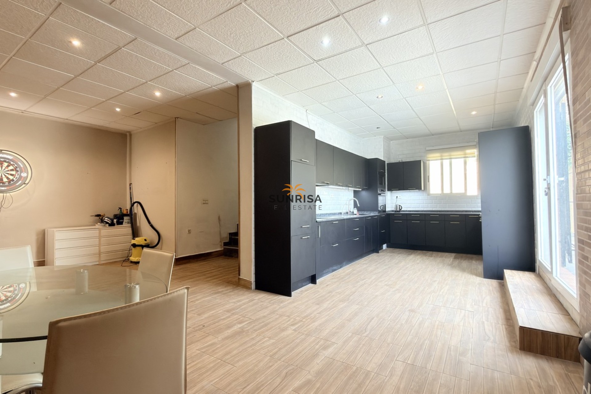 Resale - Villa - Orihuela Costa
