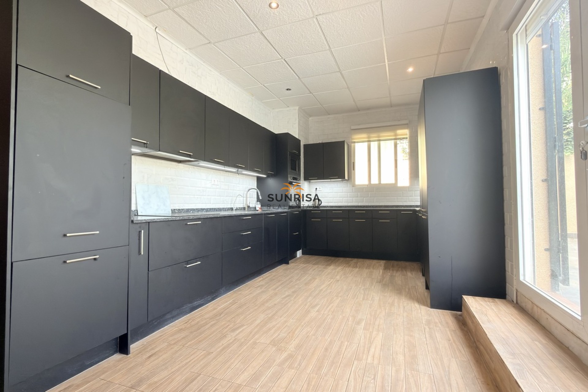 Resale - Villa - Orihuela Costa