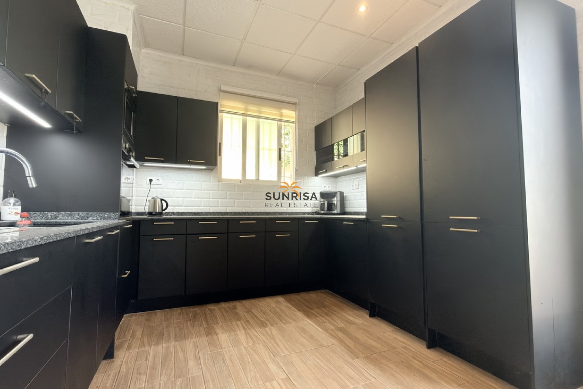 Resale - Villa - Orihuela Costa