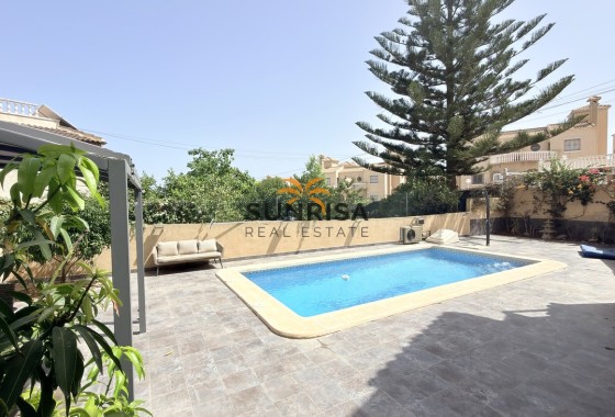 Villa · Resale - Orihuela Costa · Villamartín · Alicante · Spain