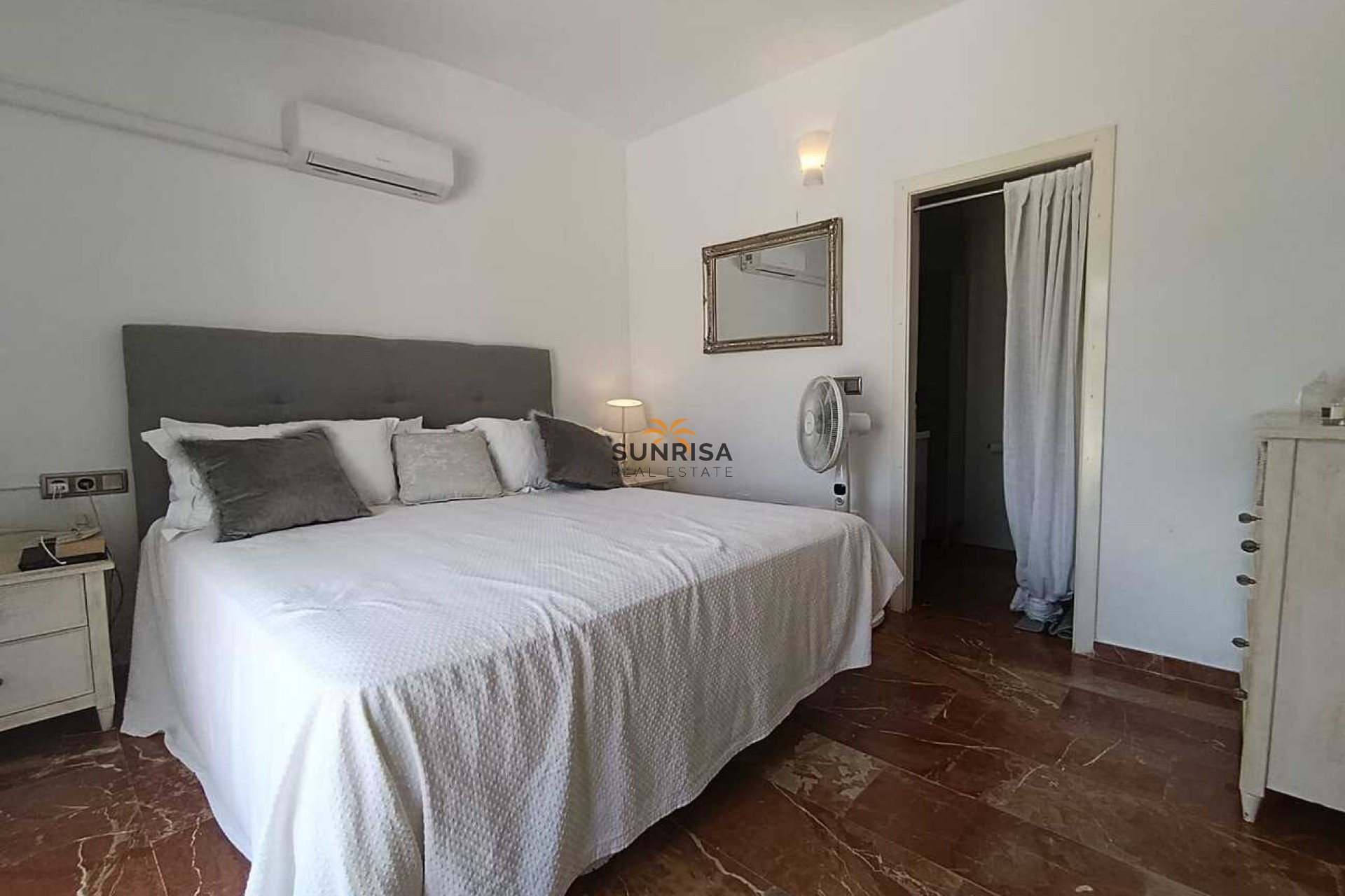 Resale - Apartment - Orihuela Costa