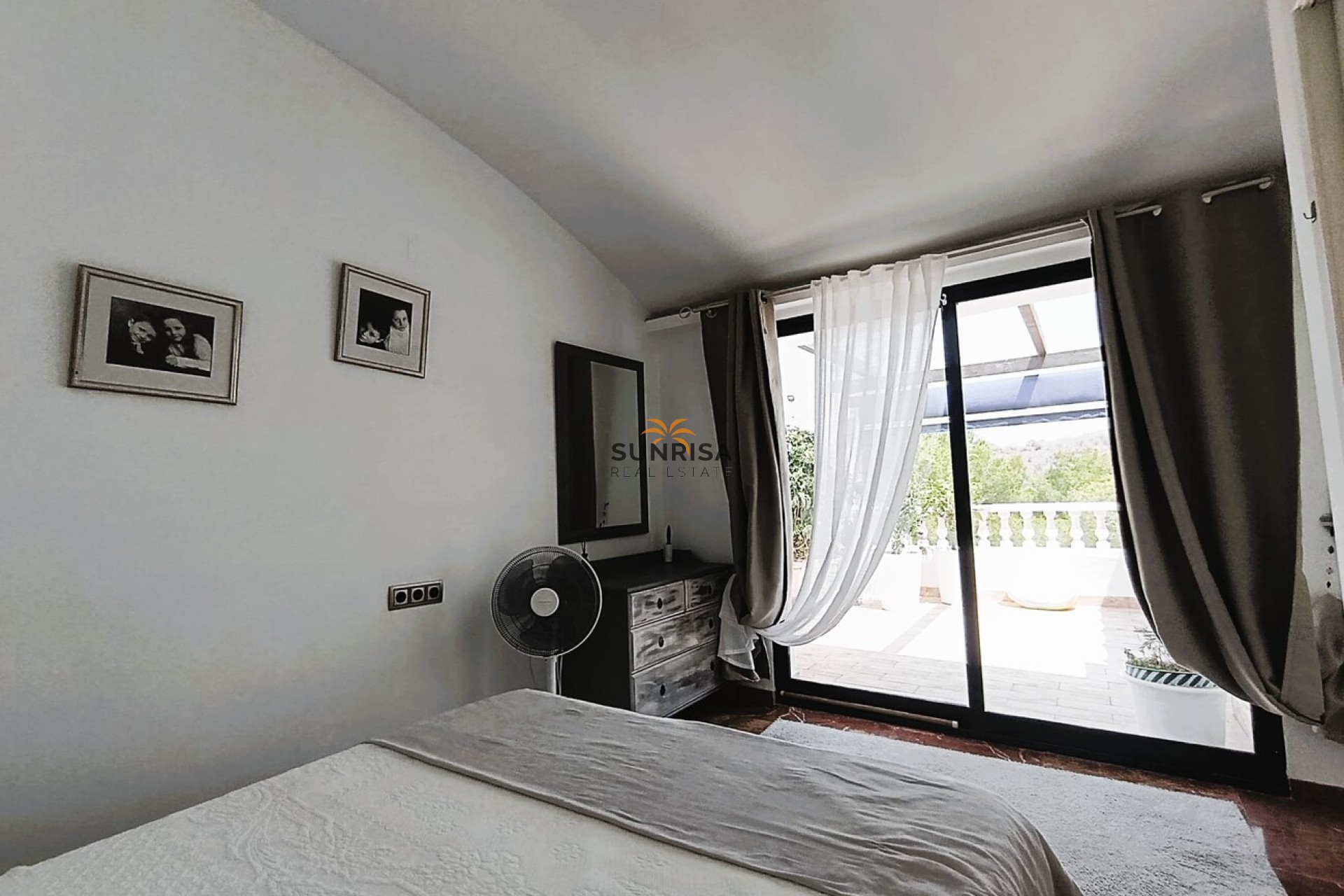 Resale - Apartment - Orihuela Costa