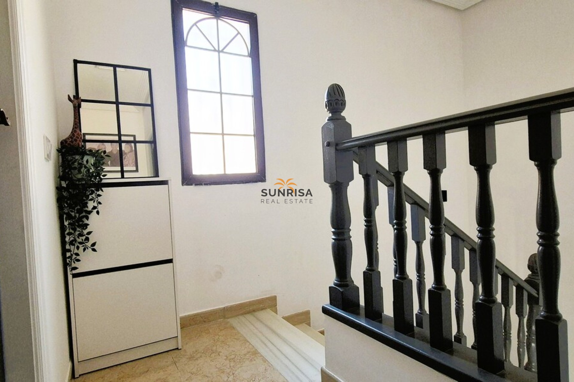 Resale - Villa - San Miguel de Salinas