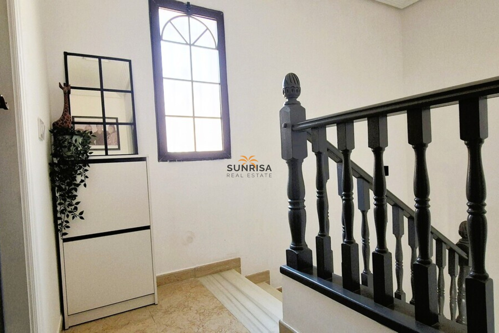 Resale - Villa - Orihuela Costa