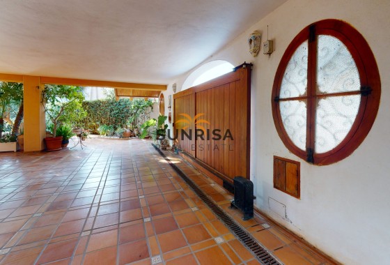 Villa · Resale - Orihuela Costa · Alicante · Spain