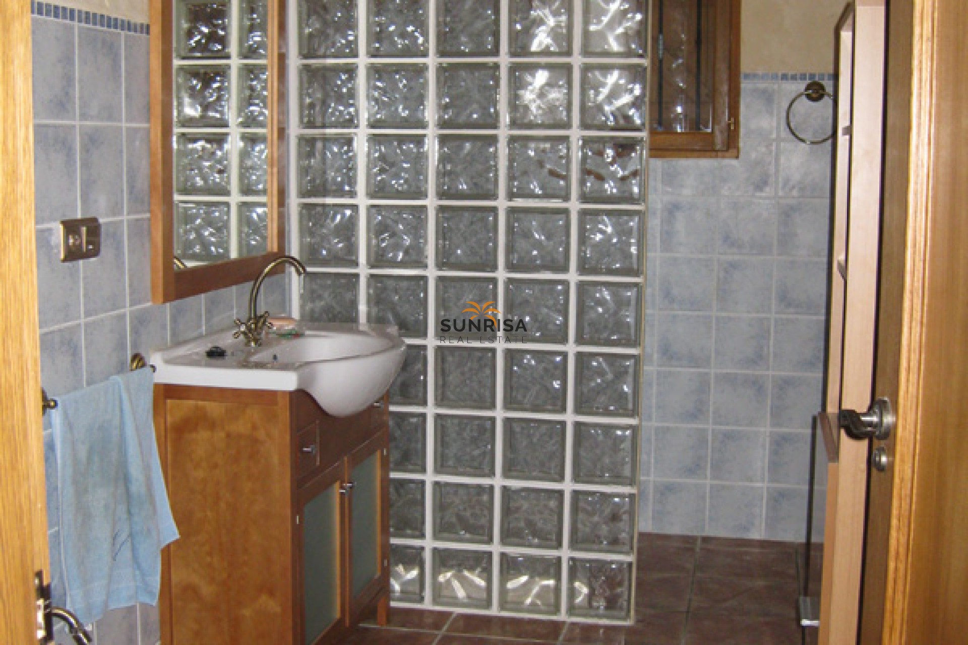 Resale - Villa - Benferri