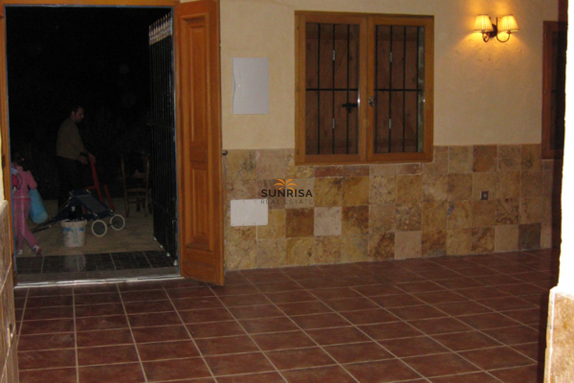 Resale - Villa - Benferri