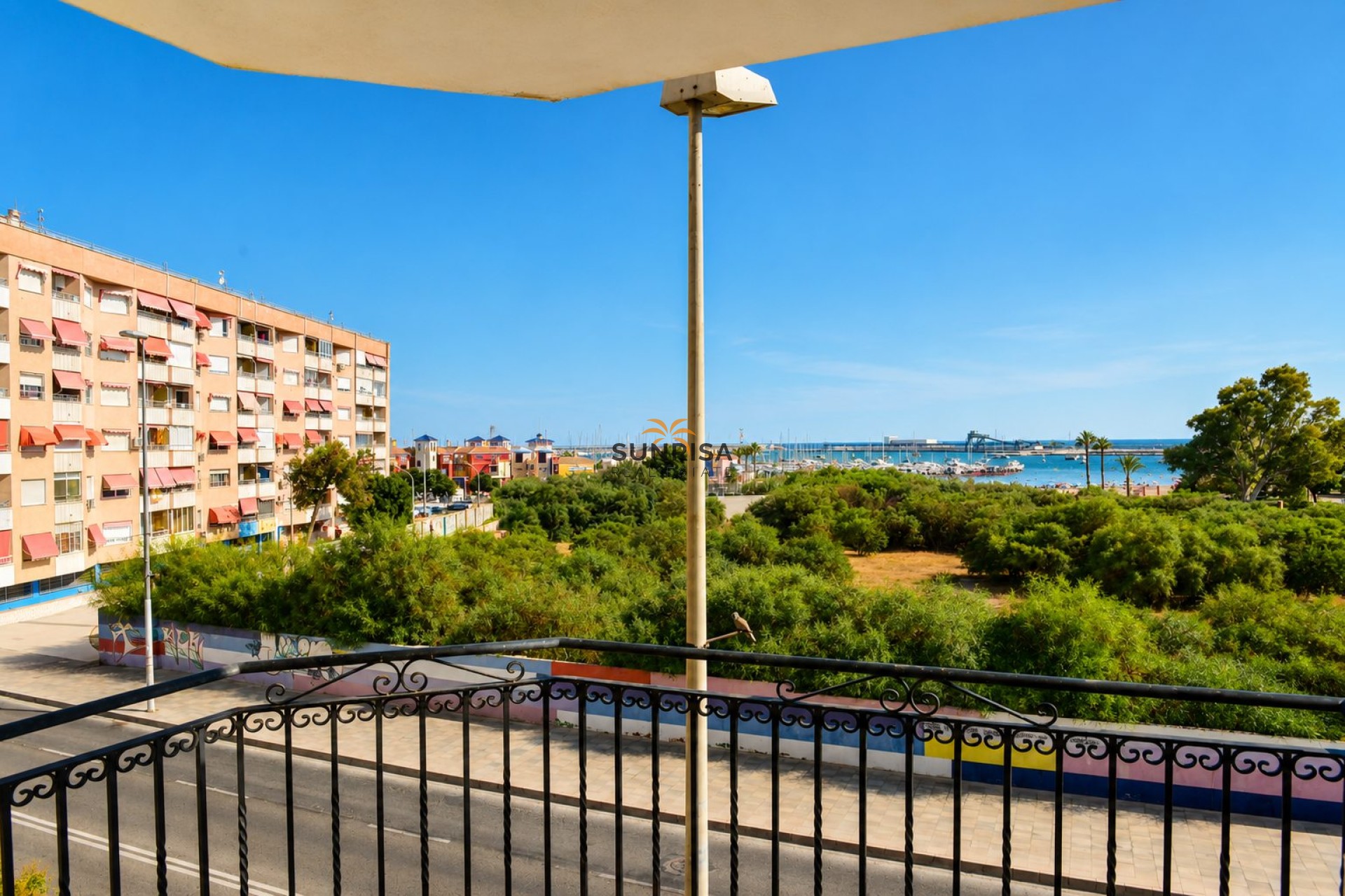 Resale - Apartment - Torrevieja