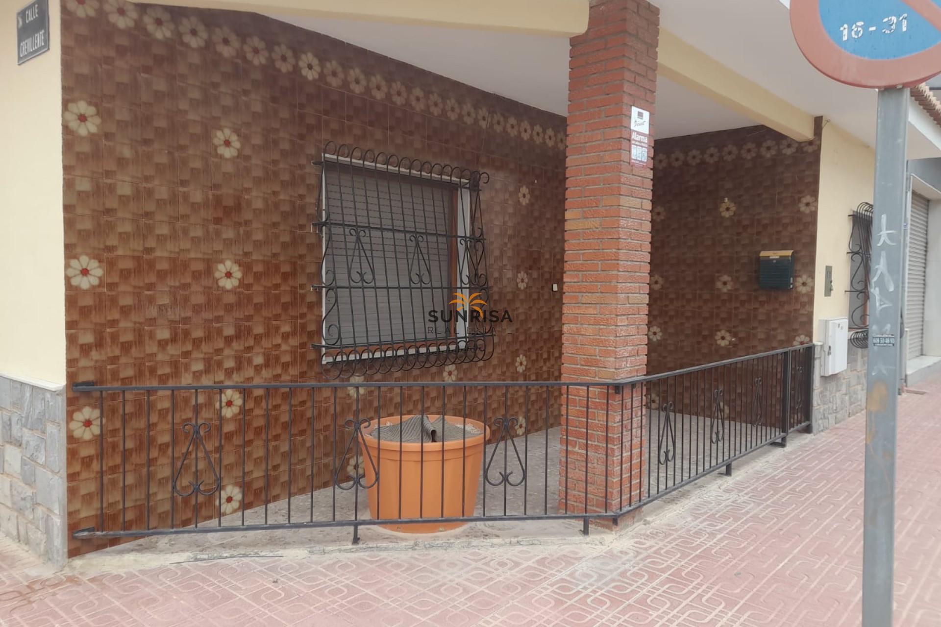Resale - House - San Isidro