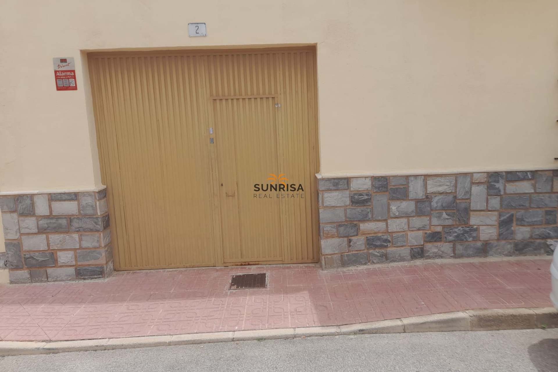 Resale - House - San Isidro
