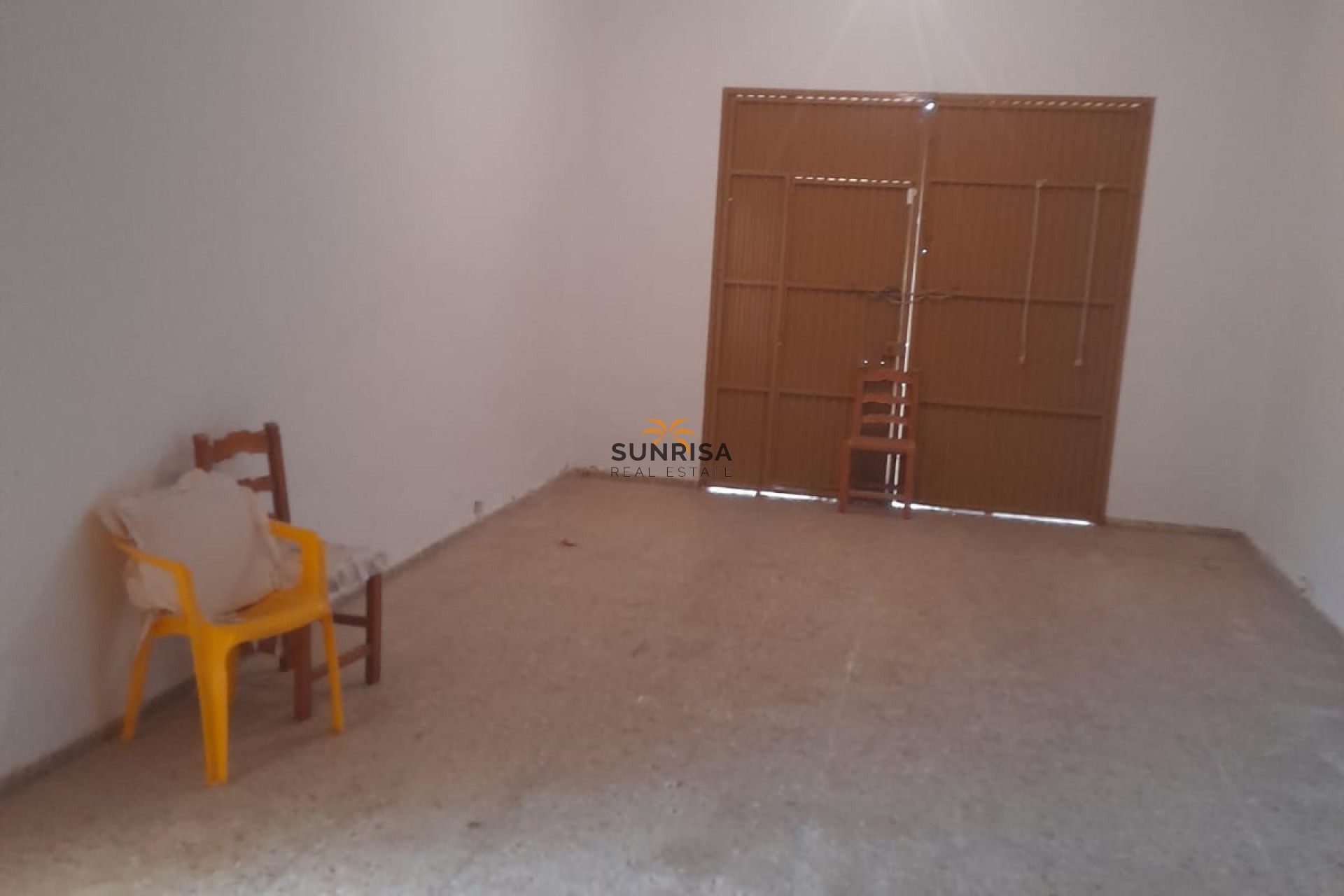 Resale - House - San Isidro