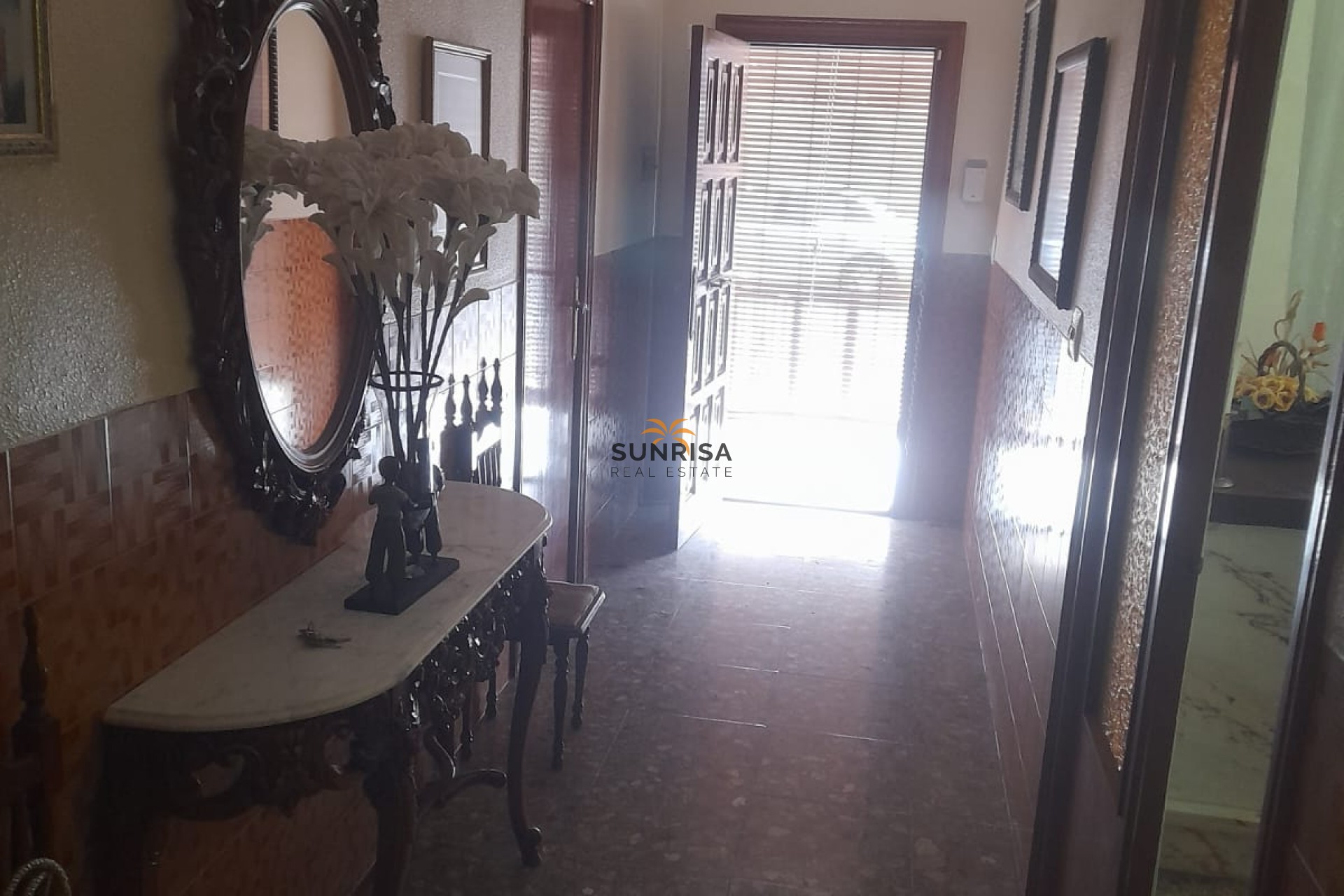 Resale - House - San Isidro