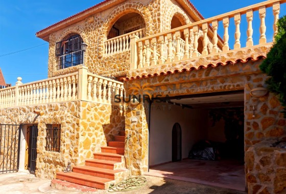 Villa · Herverkoop - Torrevieja · Alicante · Spanje