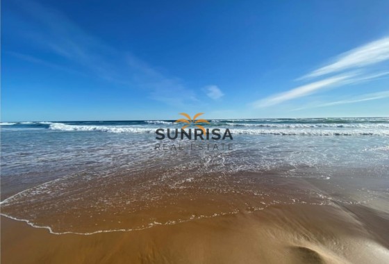 Apartment · Resale - La Manga del Mar Menor · La Manga · Murcia · Spain