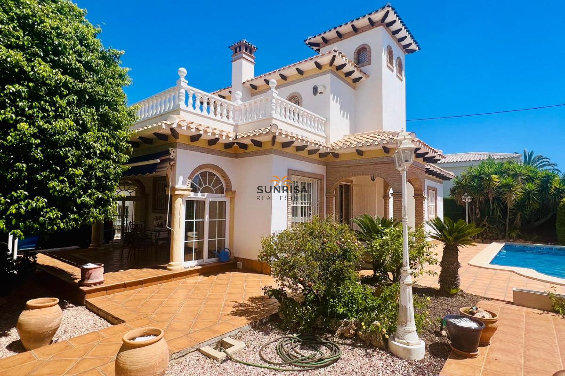 Herverkoop - Villa - Orihuela
