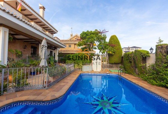 Villa · Resale - Torrevieja · La Veleta · Alicante · Spain