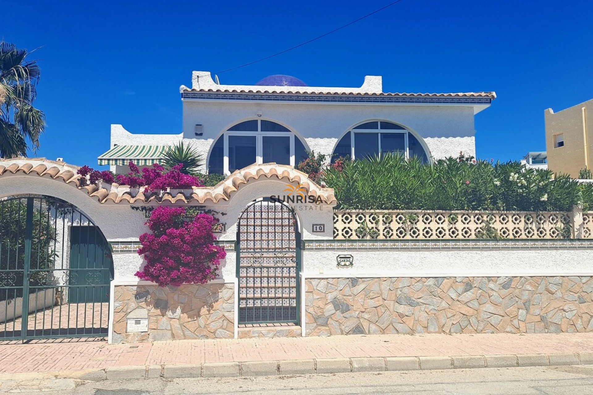 Resale - Villa - Orihuela Costa