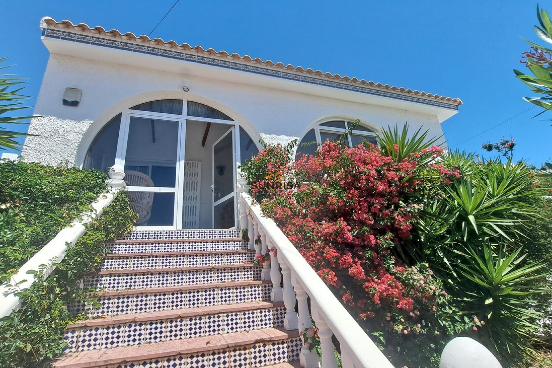 Resale - Villa - Orihuela Costa
