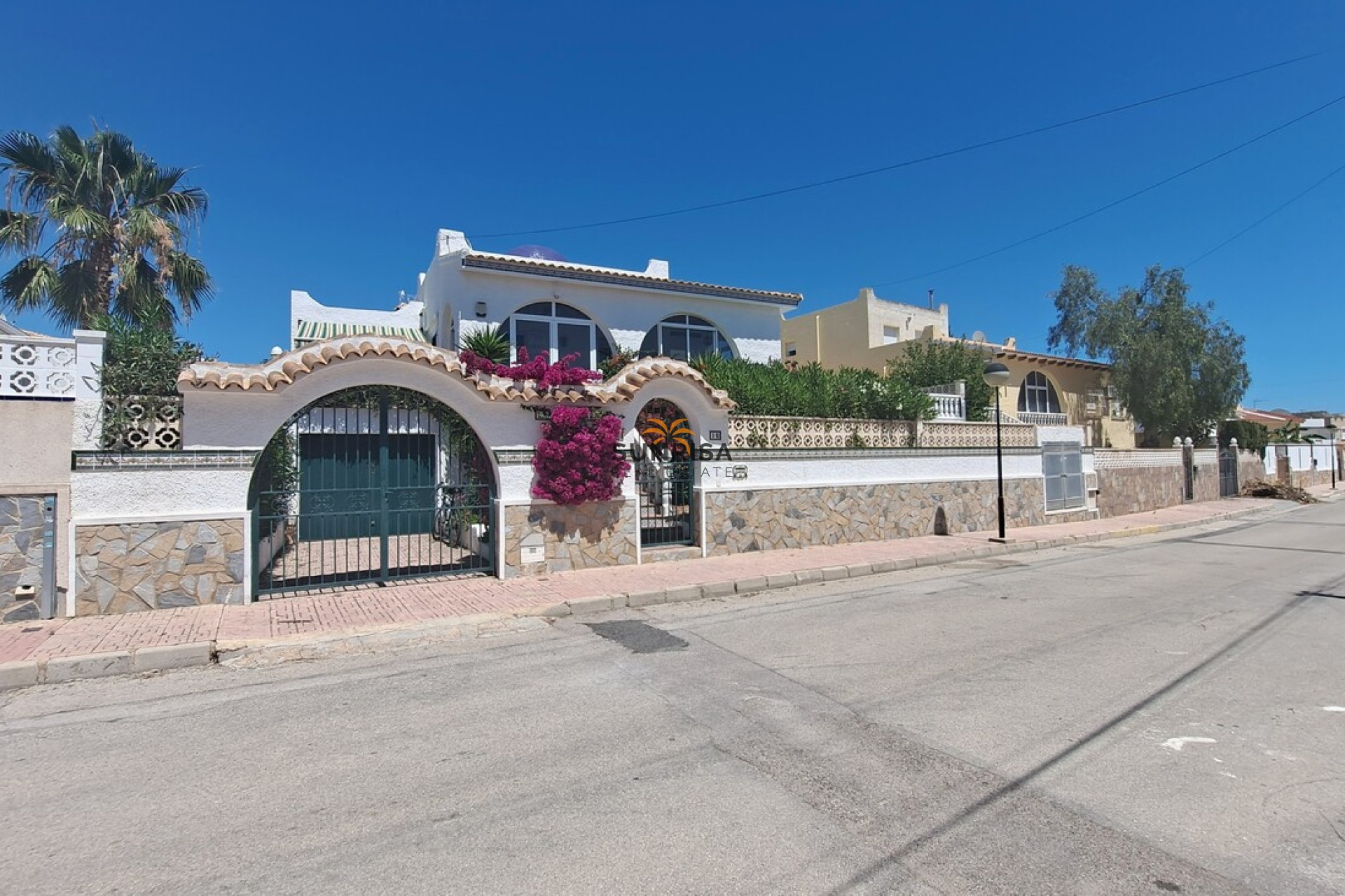 Resale - Villa - Orihuela Costa