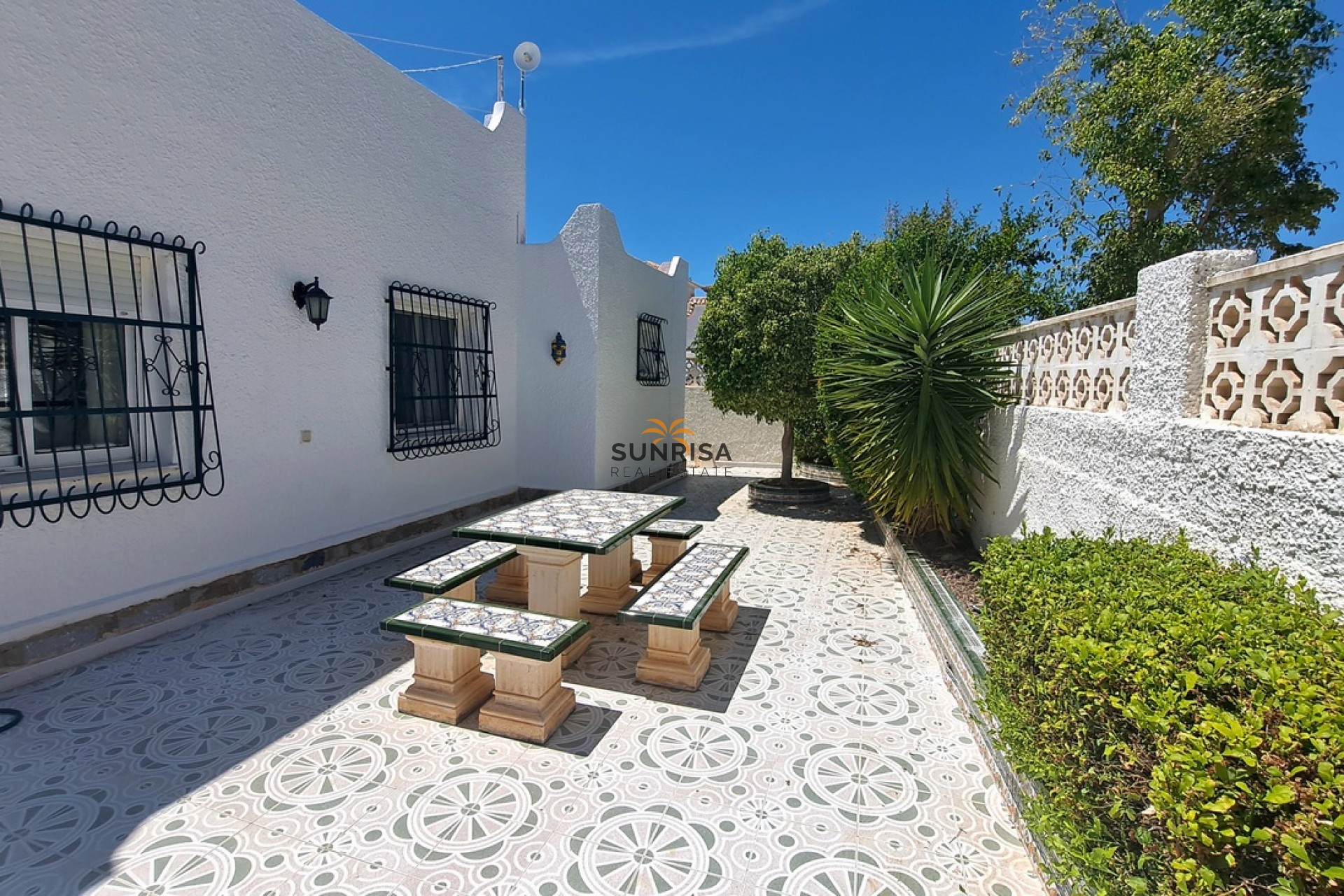 Resale - Villa - Orihuela Costa