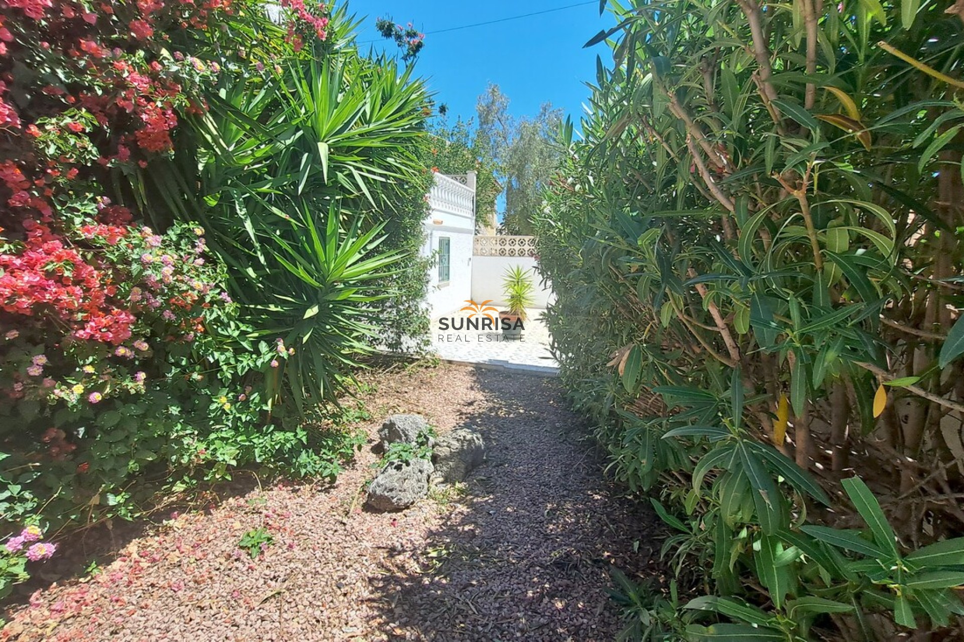 Resale - Villa - Orihuela Costa
