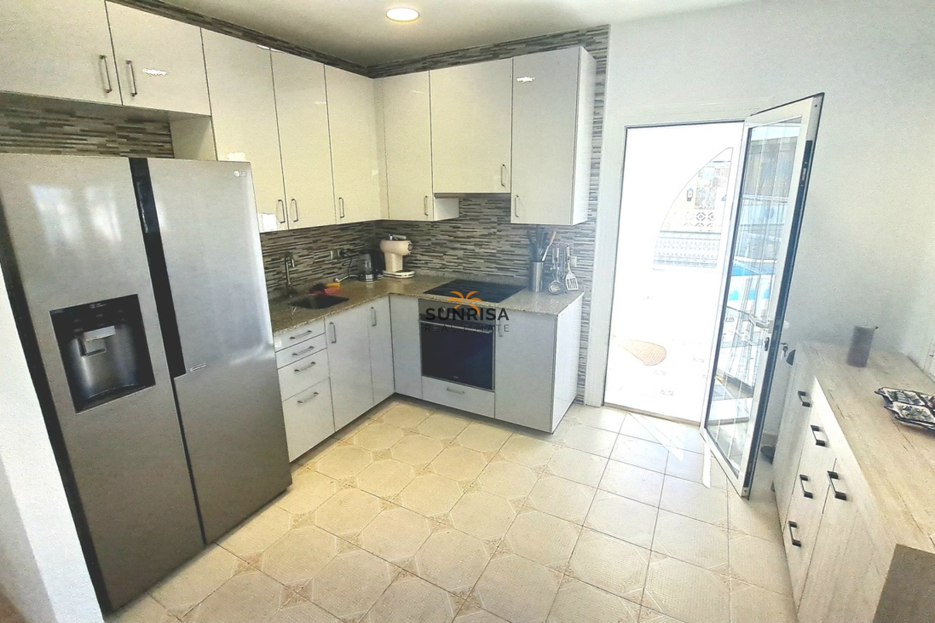 Resale - Villa - Orihuela Costa