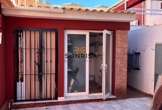Twee-onder-een-kapwoning · Herverkoop - Pilar de la Horadada · La Torre De La Horadada · Alicante · Spanje