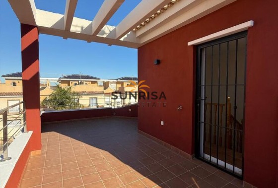 Twee-onder-een-kapwoning · Herverkoop - Pilar de la Horadada · La Torre De La Horadada · Alicante · Spanje