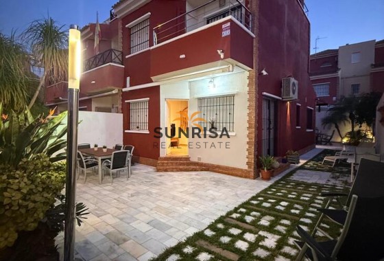 Twee-onder-een-kapwoning · Herverkoop - Pilar de la Horadada · La Torre De La Horadada · Alicante · Spanje