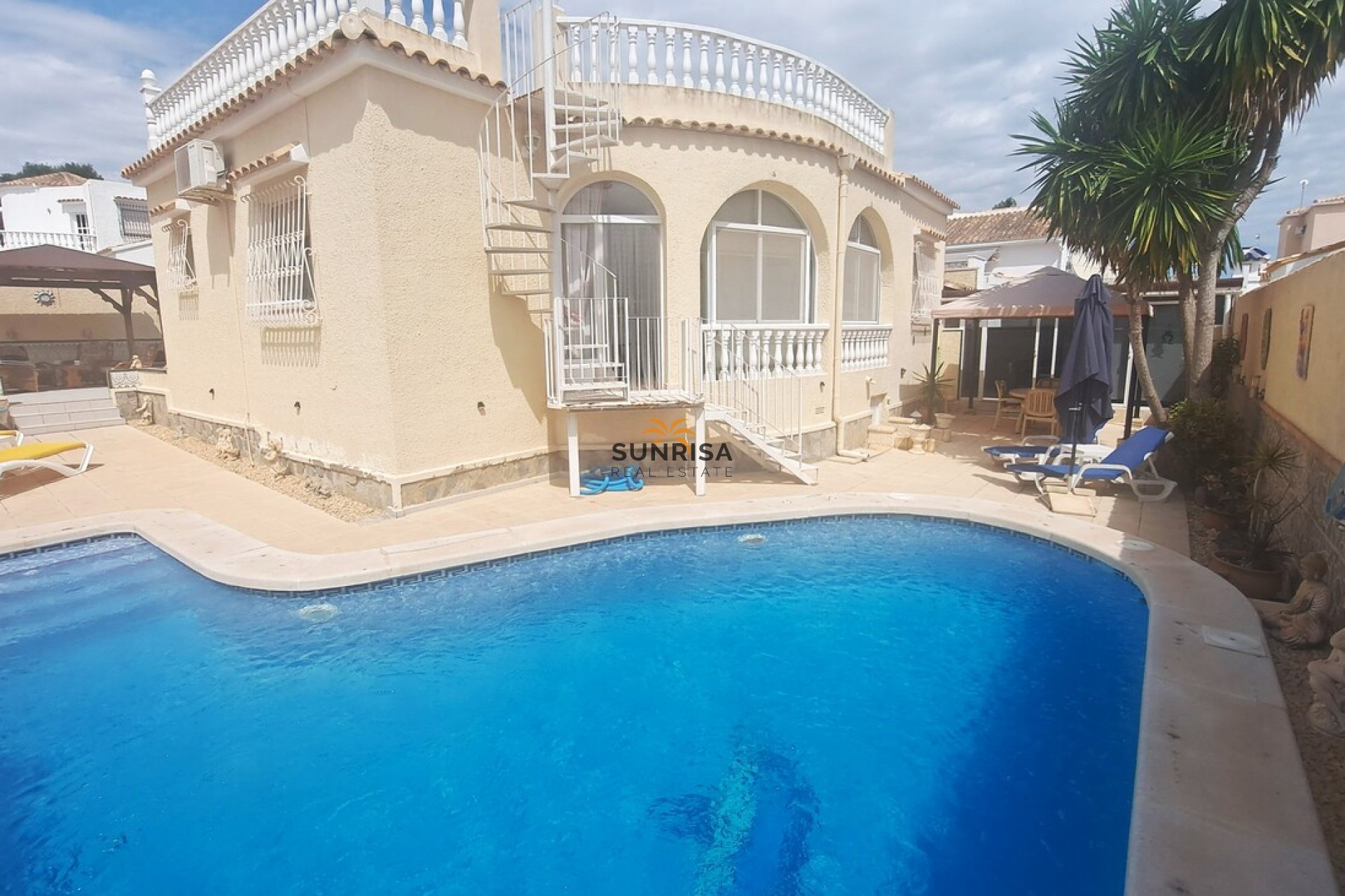 Resale - Villa - Orihuela Costa