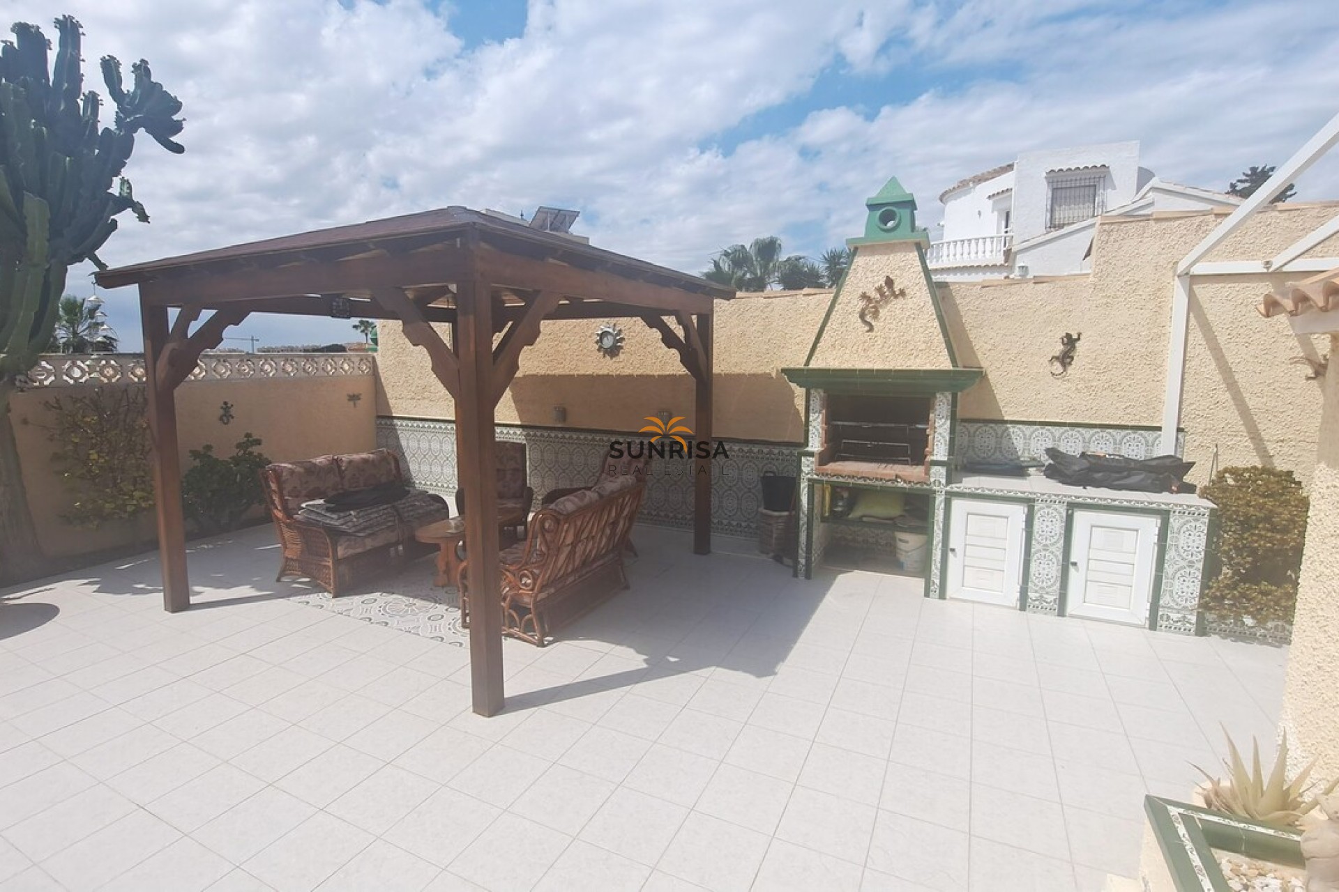 Resale - Villa - Orihuela Costa
