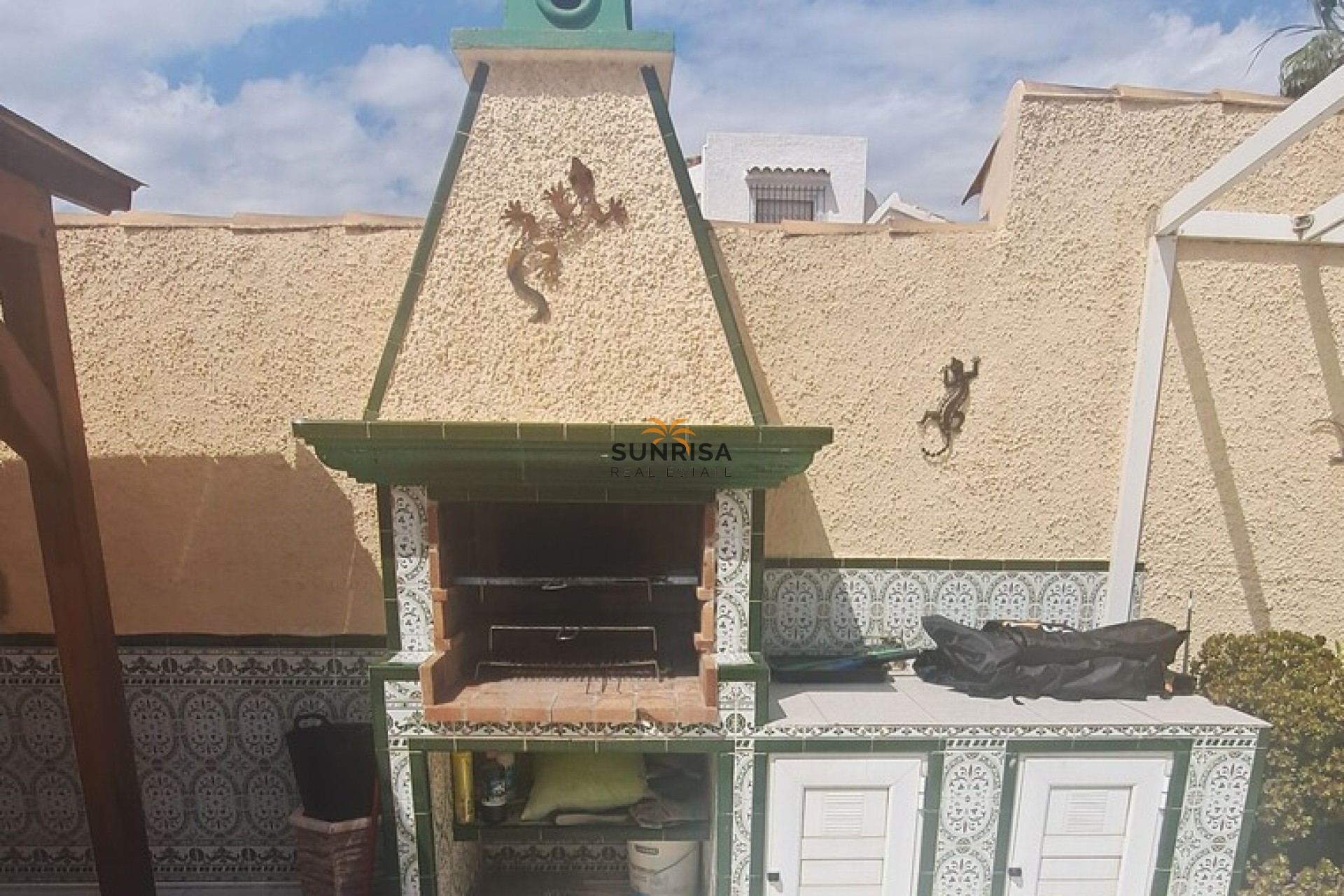 Resale - Villa - Orihuela Costa