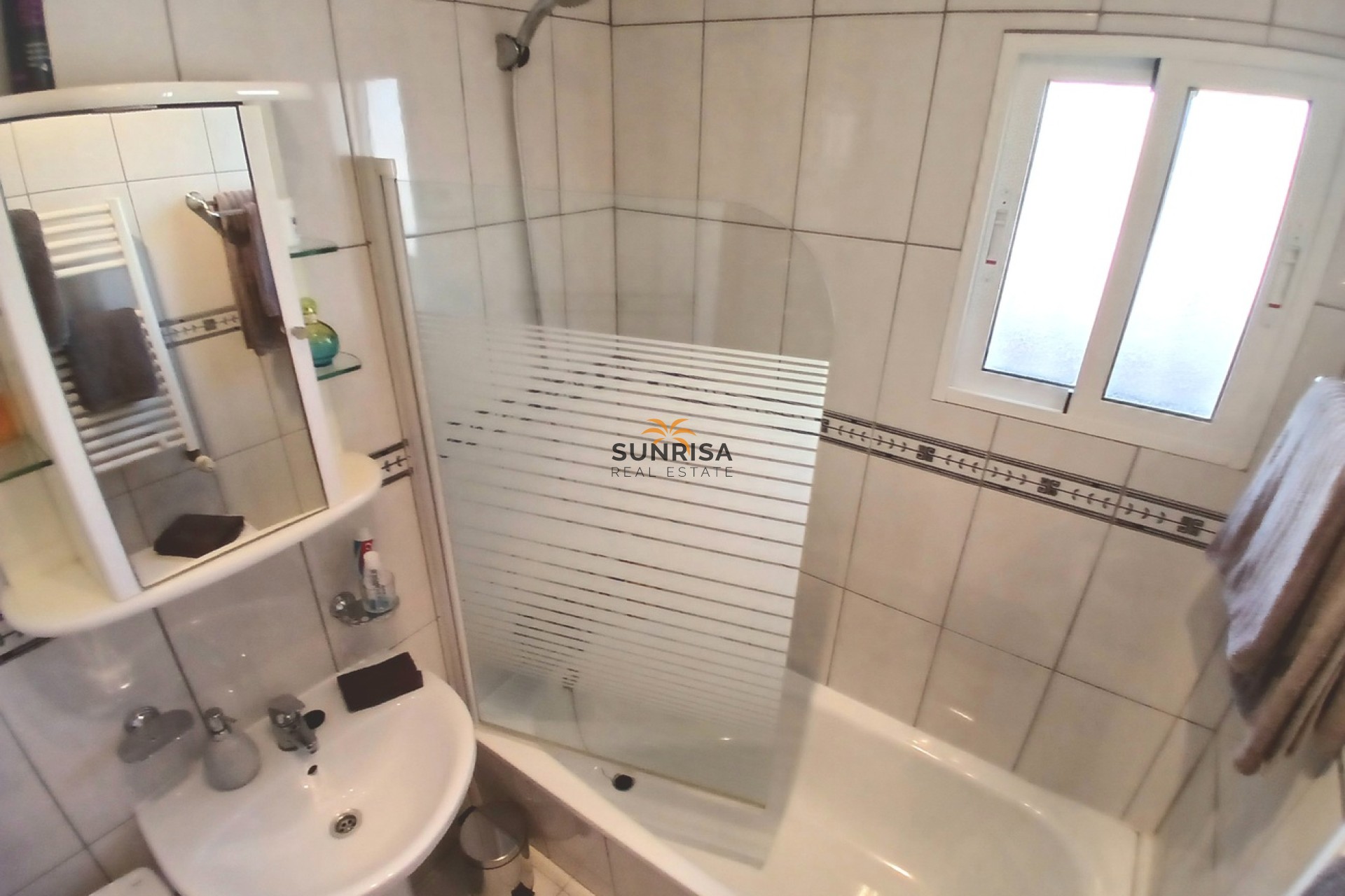 Resale - Villa - Orihuela Costa