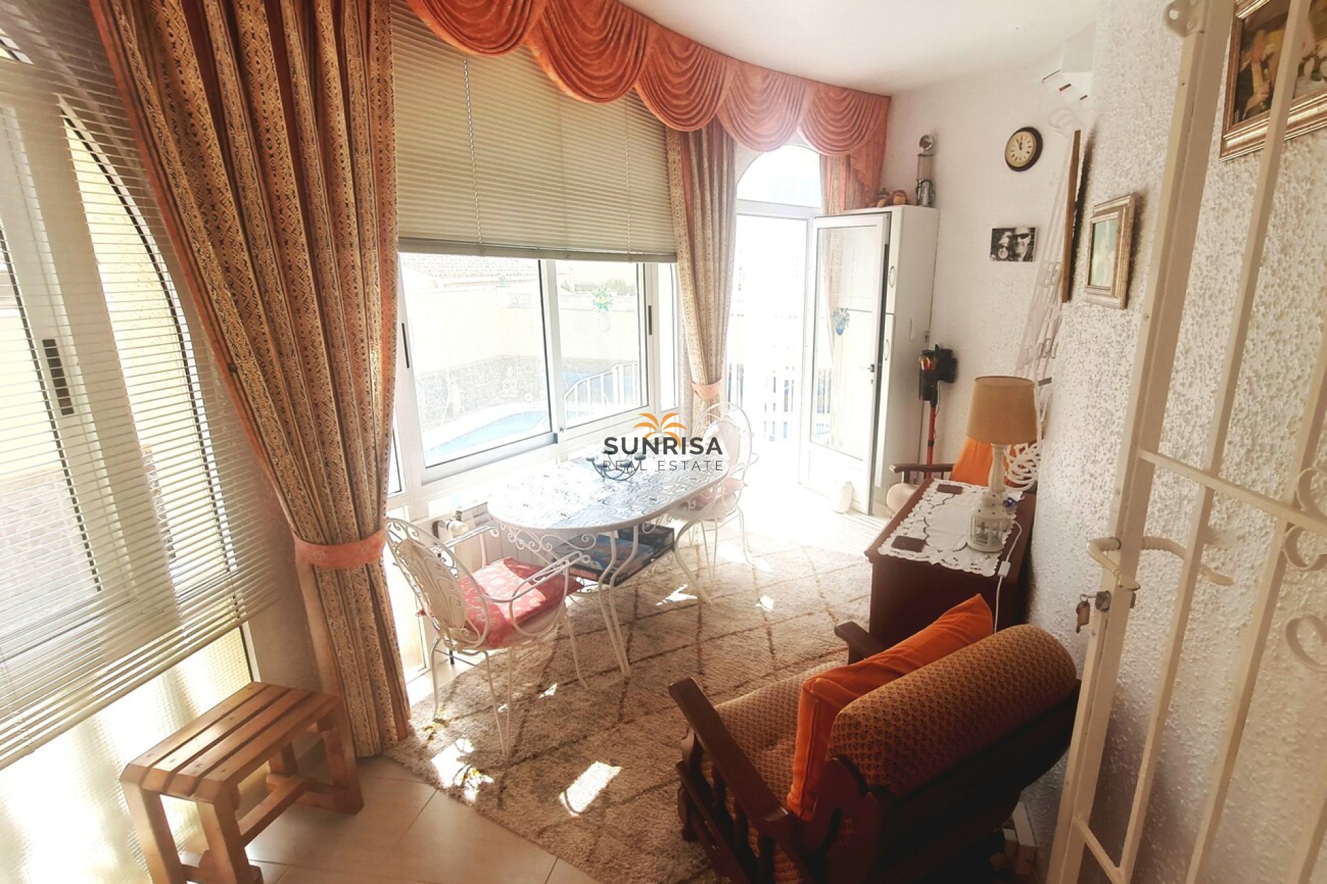 Resale - Villa - Orihuela Costa