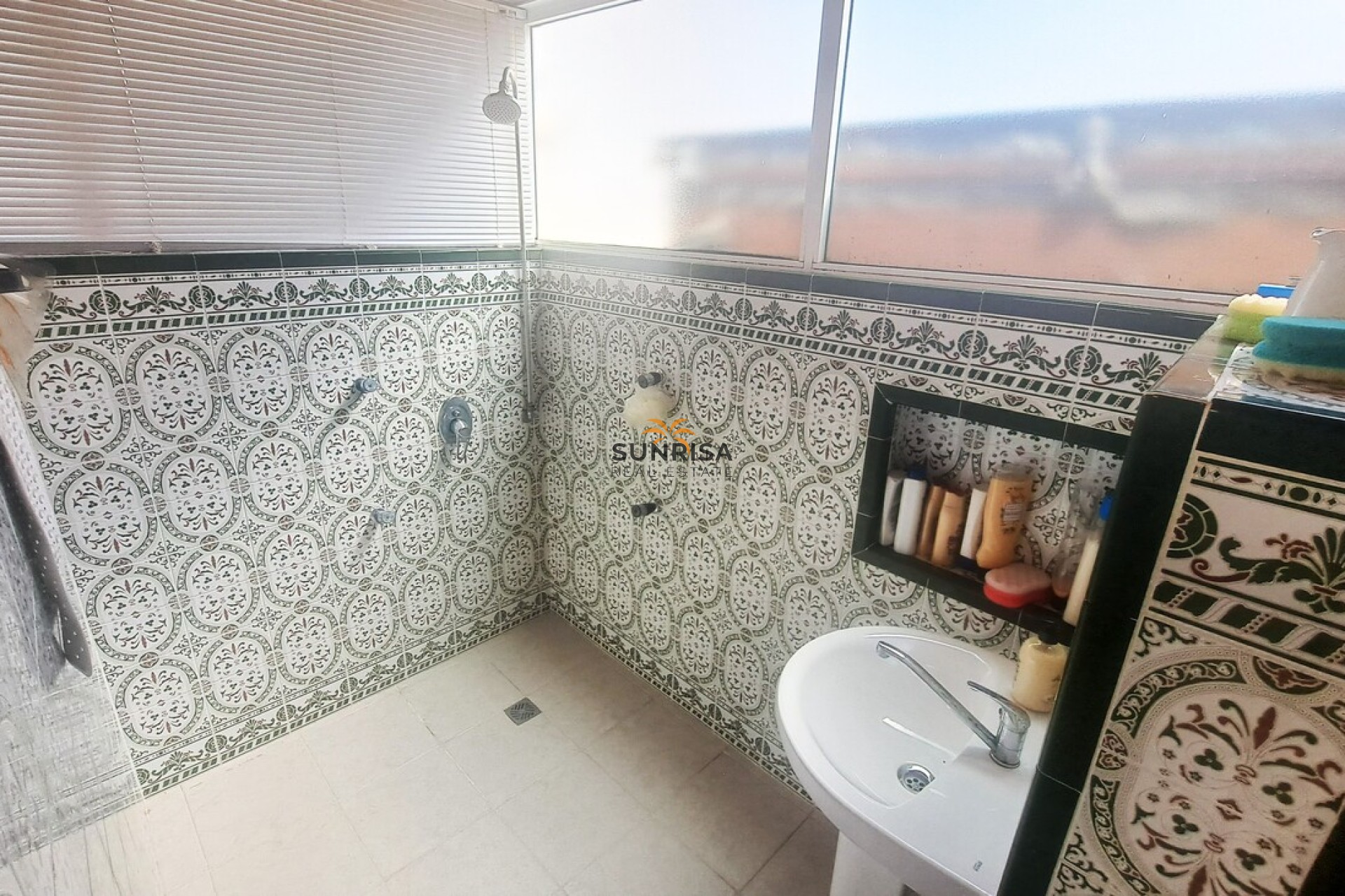 Resale - Villa - Orihuela Costa
