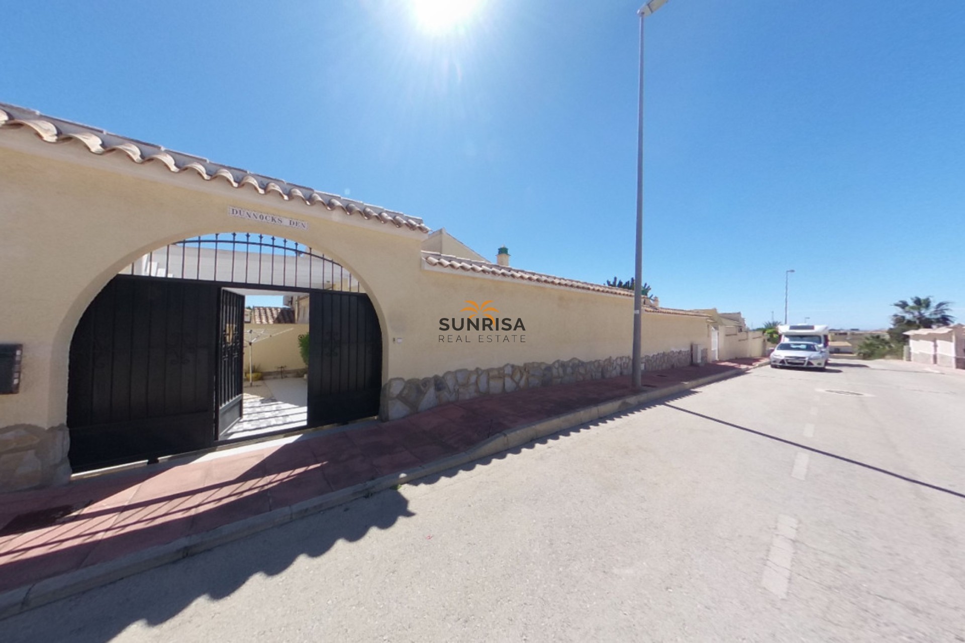 Resale - Villa - Orihuela Costa