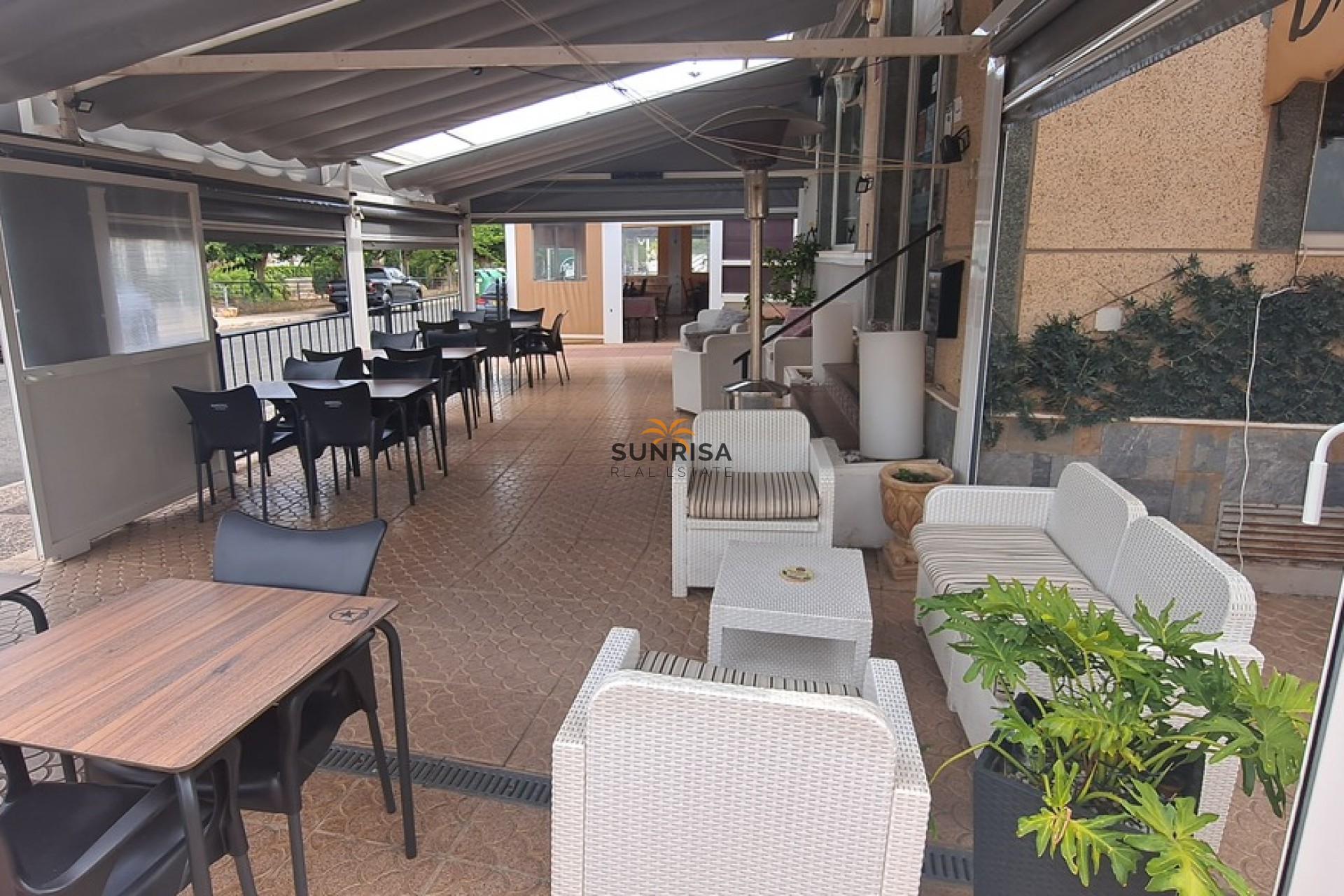 Resale - Commercial premises - Orihuela Costa