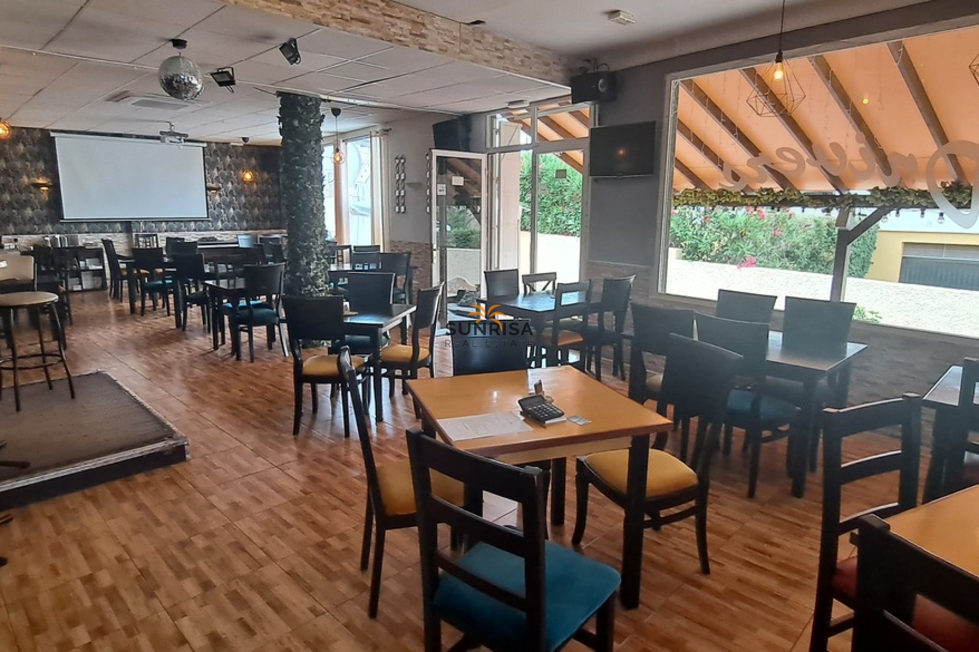 Resale - Commercial premises - Orihuela Costa
