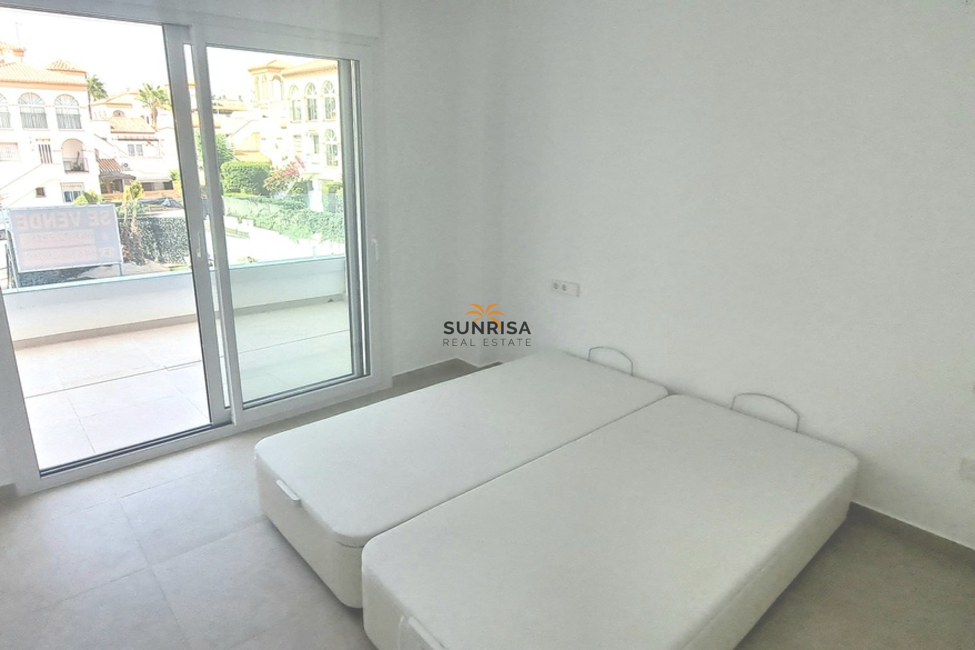 Resale - Apartment - Orihuela Costa