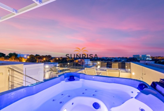 Villa · Herverkoop - Orihuela Costa · Las Colinas Golf · Alicante · Spanje