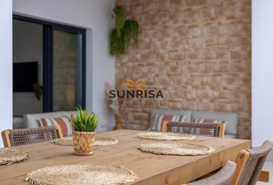 Villa · Resale - Dolores · Alicante · Spain