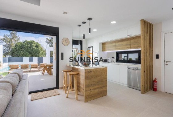 Villa · Resale - Dolores · Alicante · Spain