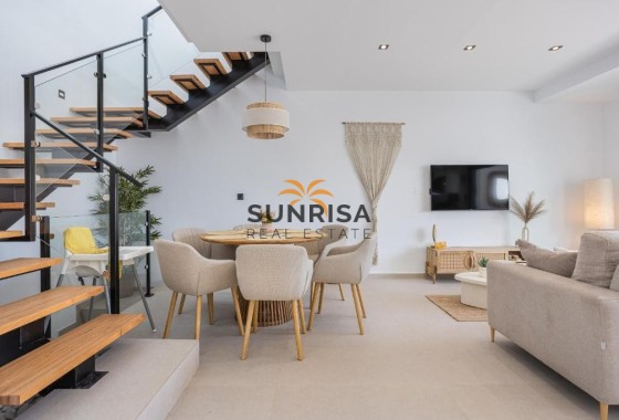 Villa · Resale - Dolores · Alicante · Spain